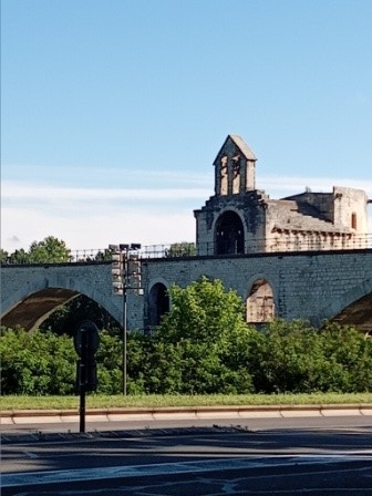 Chapelle sur le pont d avignon